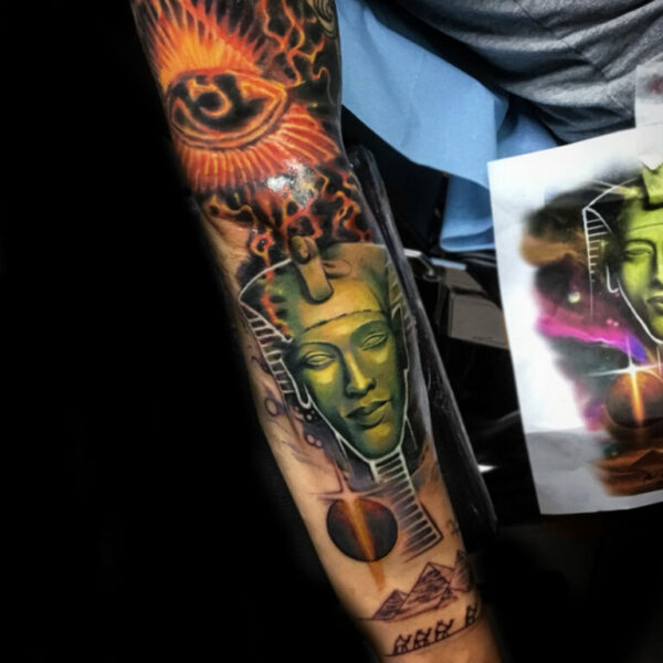 Tatouage pharaon en couleurs réalisé à MBA – My Body Art Lyon