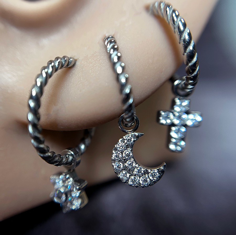 pendentifs pour piercing d'oreille, disponibles dans nos boutiques MBA - My Body Art