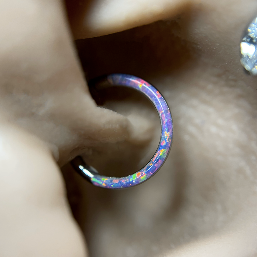 bijou anneau opale violet pour piercing