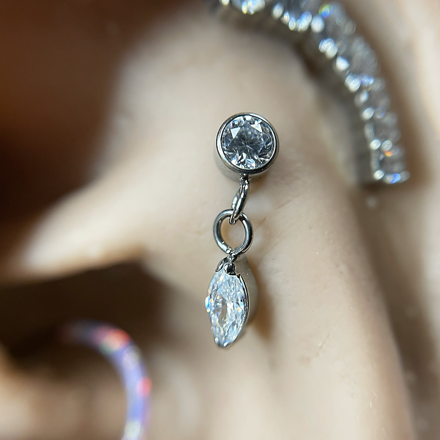 bijou à strass avec pendentif pour piercing d'oreille